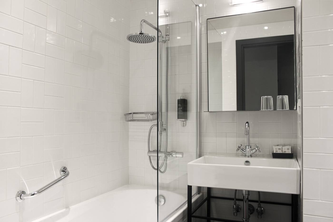 c-hotels-Joy-Room-18