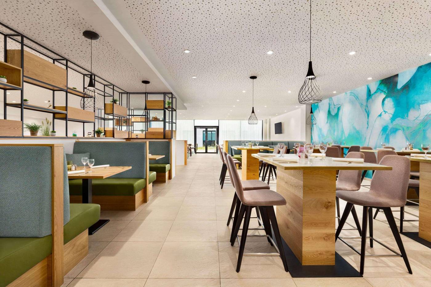 Wyndham-Garden-Munich-Messe-Hotel-Restaurant-12