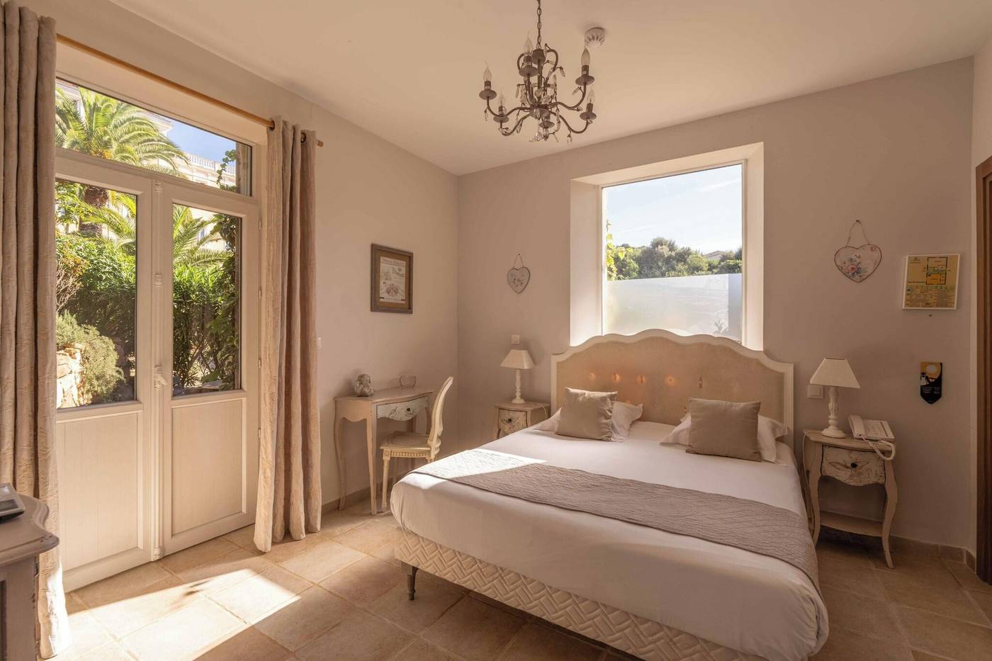 Hotel-L-Orangeraie-Room-33