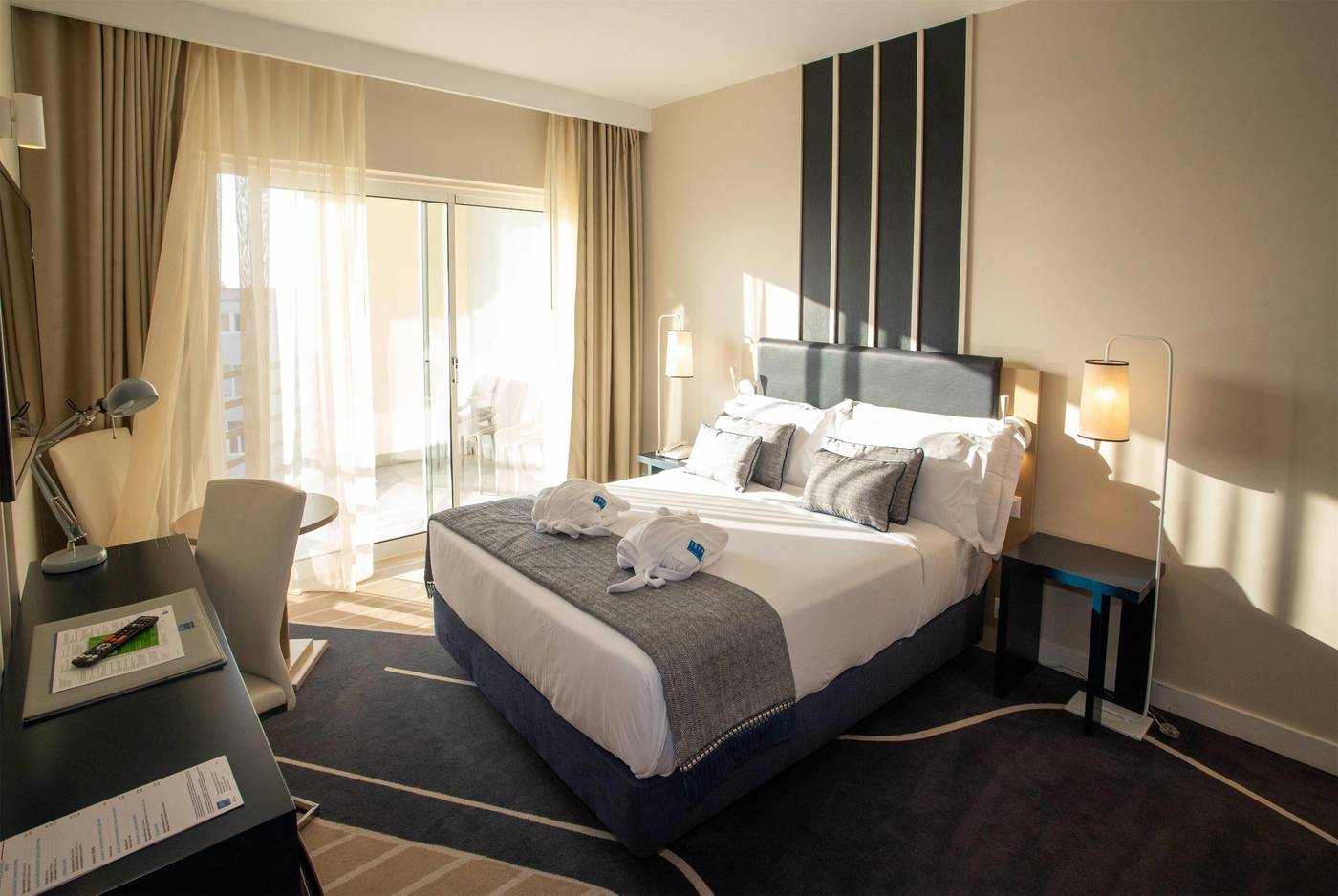 Tryp-Lisboa-Caparica-Mar-Hotel-Room-28