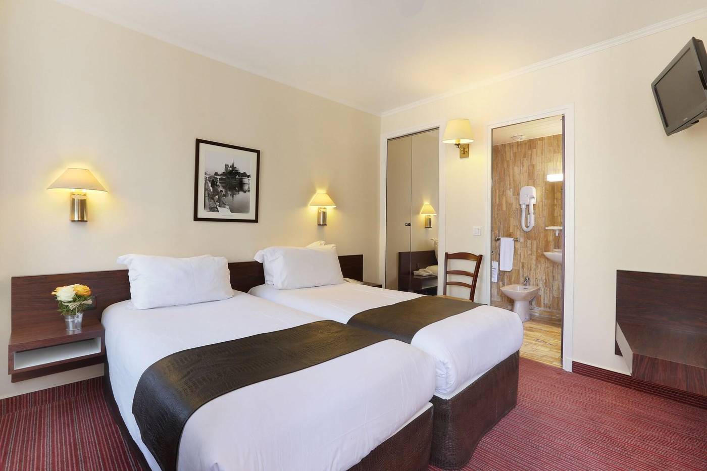 Hotel-du-College-de-France-Room-14