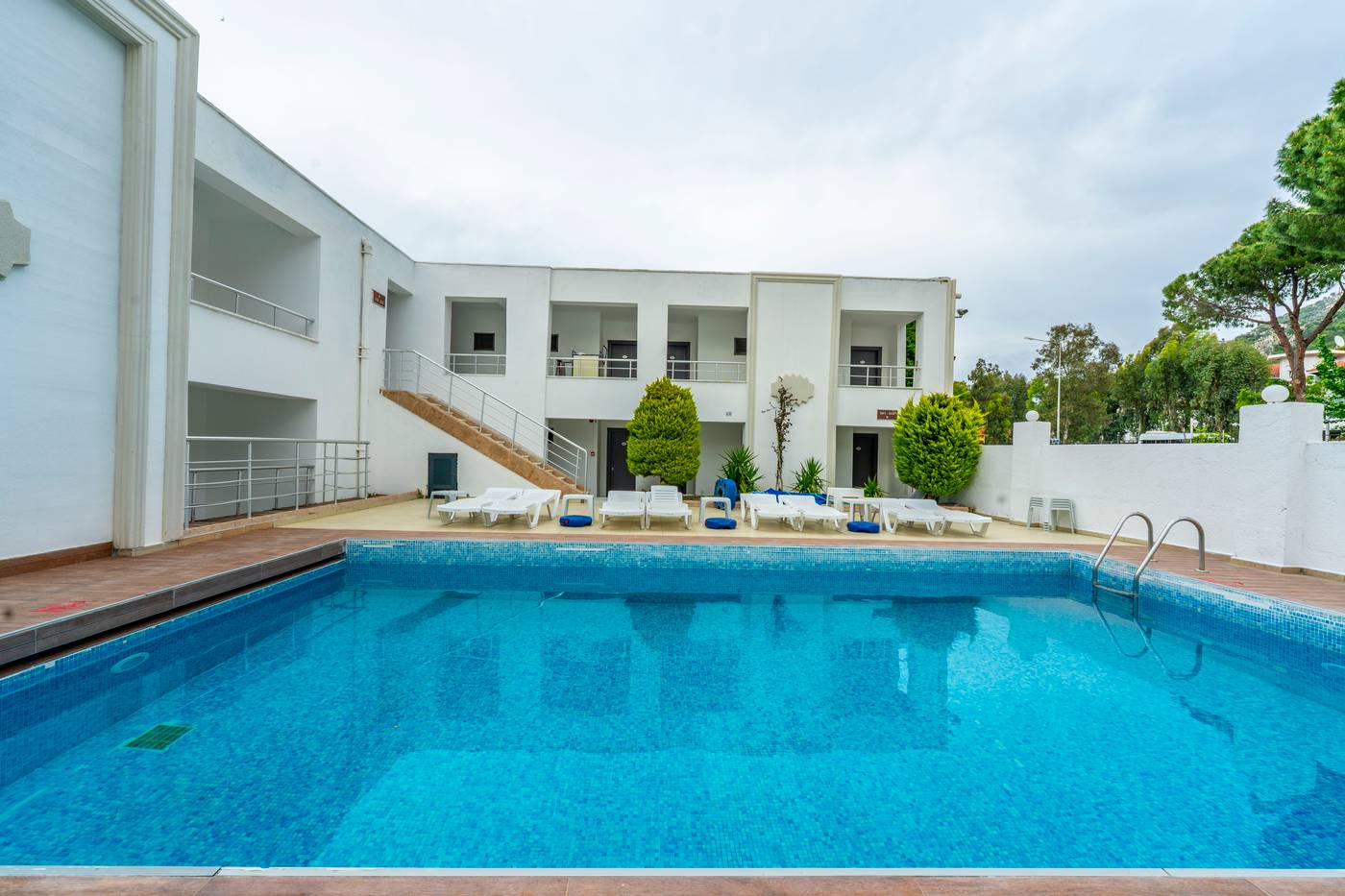 Club-Munamar-Beach-Resort-Pool-7