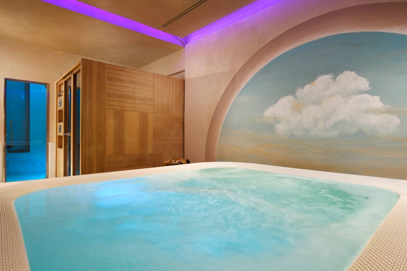 Leon-s-Place-Hotel-Sports-and-Entertainment-40