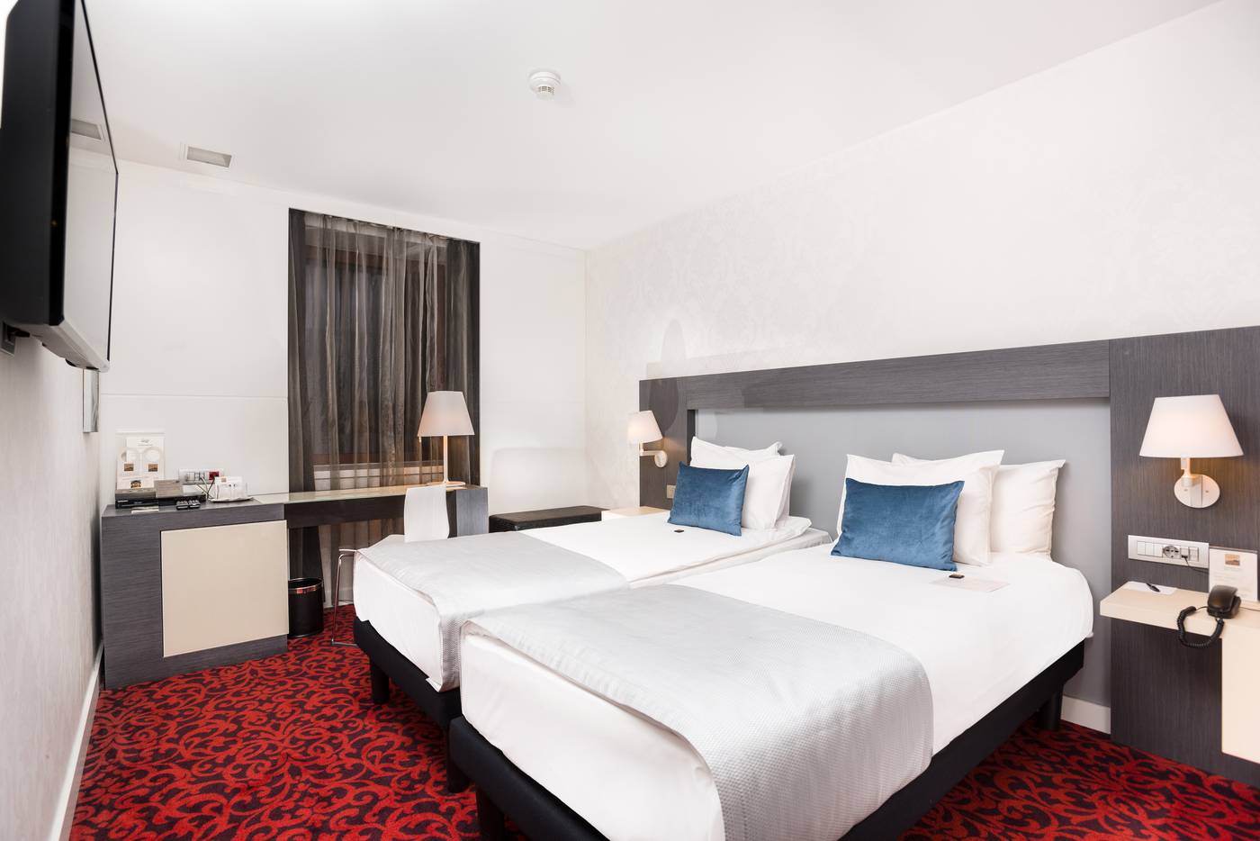 Eurostars-Palazzo-Zichy-Room-24