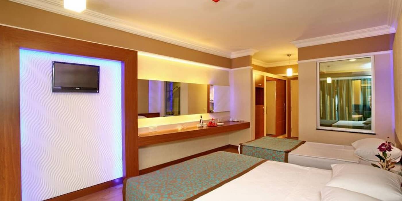 Tac-Premier-Hotel---Spa-Room-25