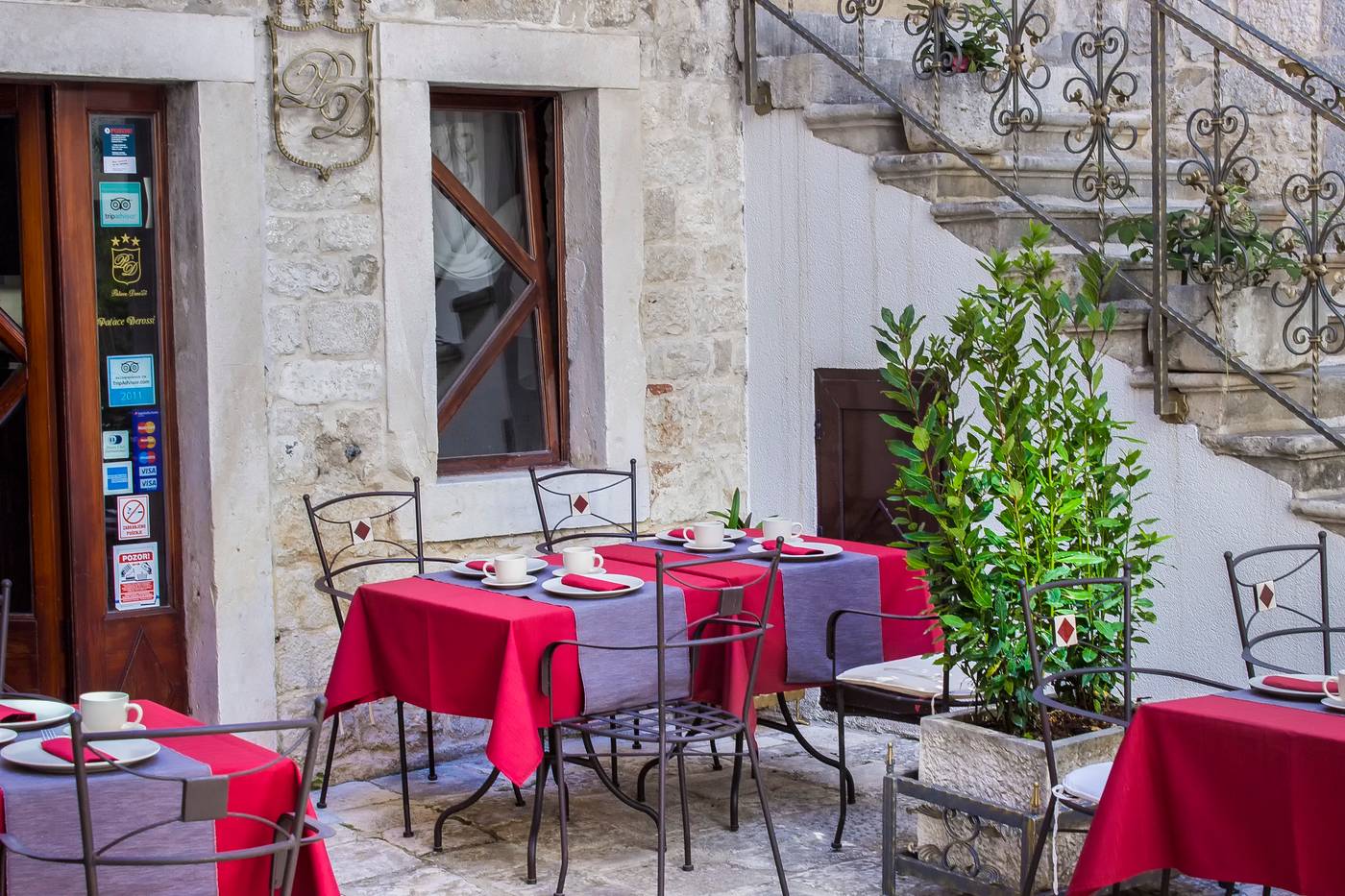 Palace-Derossi-General-view-5