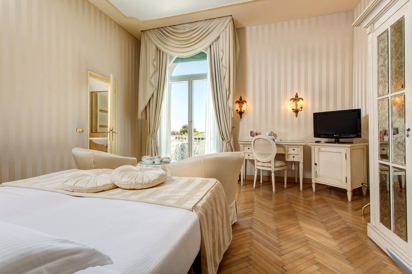 Hotel-Biasutti-Room-6
