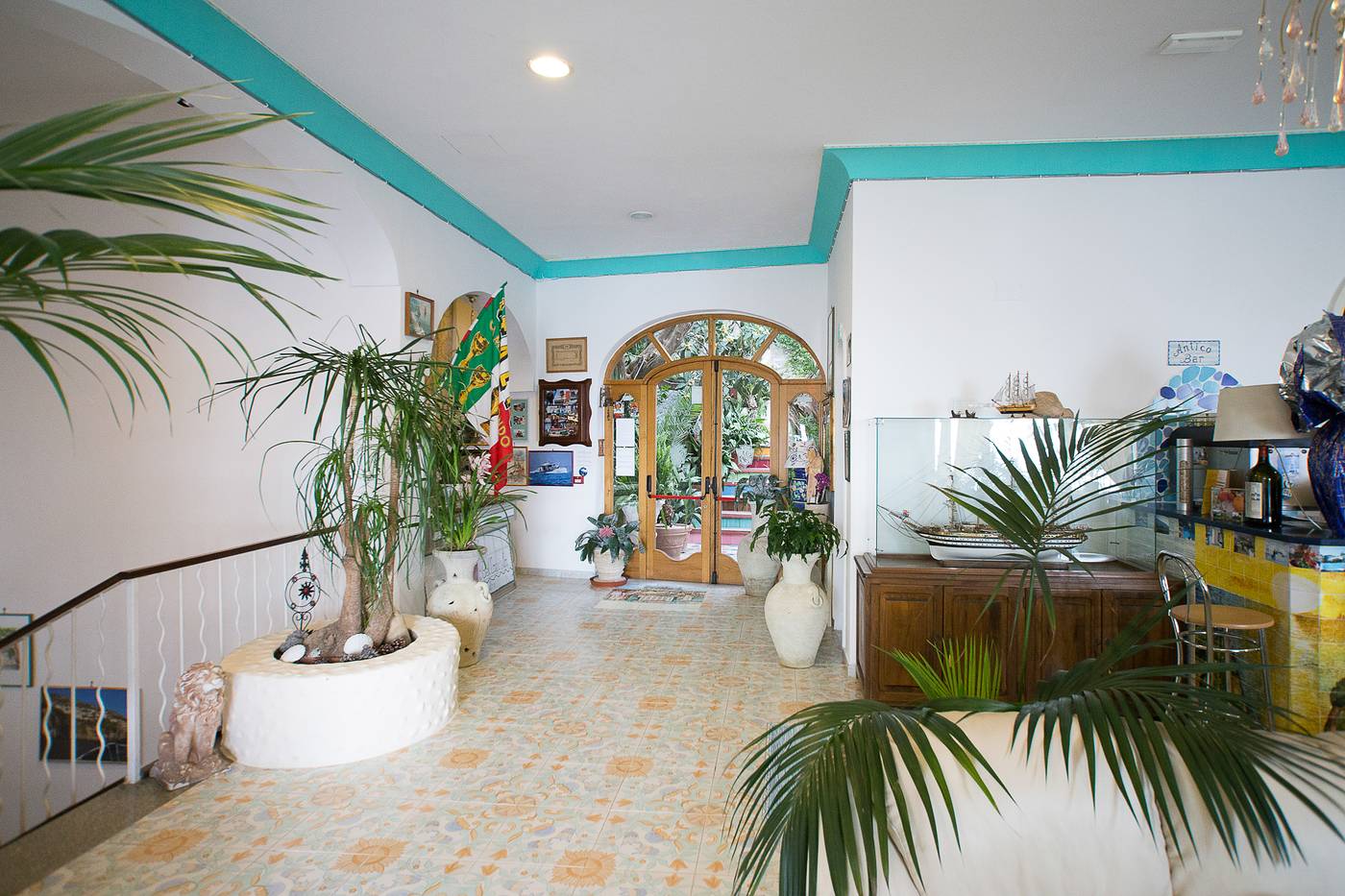 Hotel-Villa-Bellavista-Lobby-23