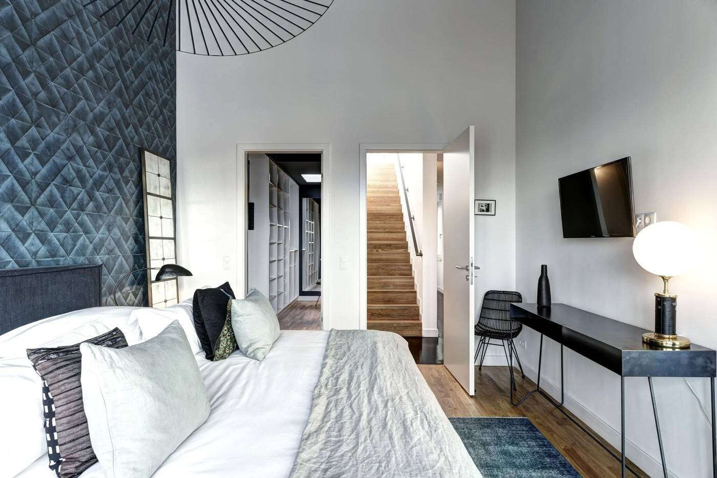 Berlin-Gorki-Apartments-Room-26