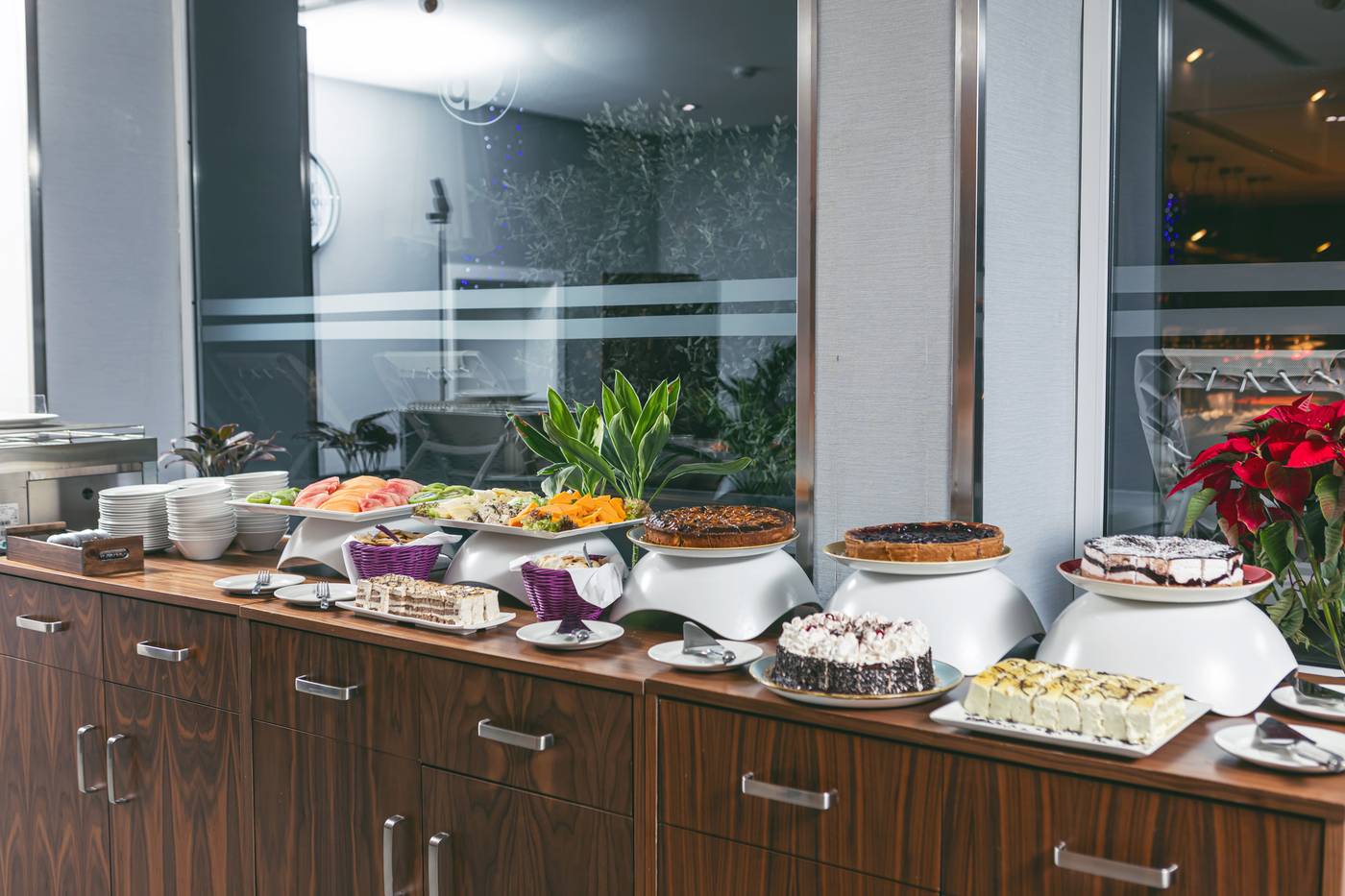 Pebbles-Resort-Restaurant-30