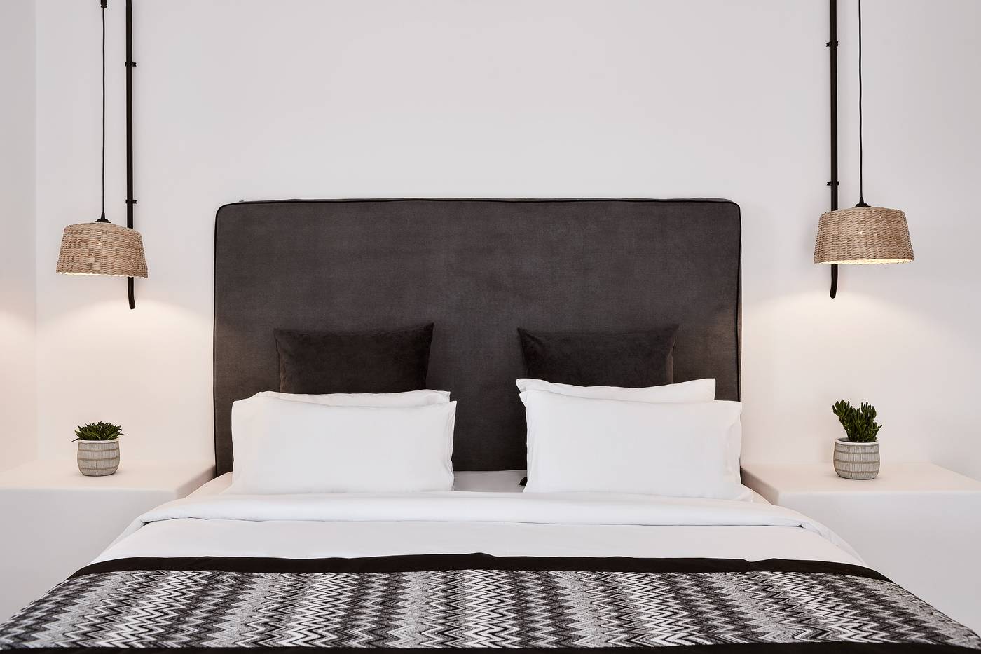 Mr---Mrs-White-Mykonos-Room-42