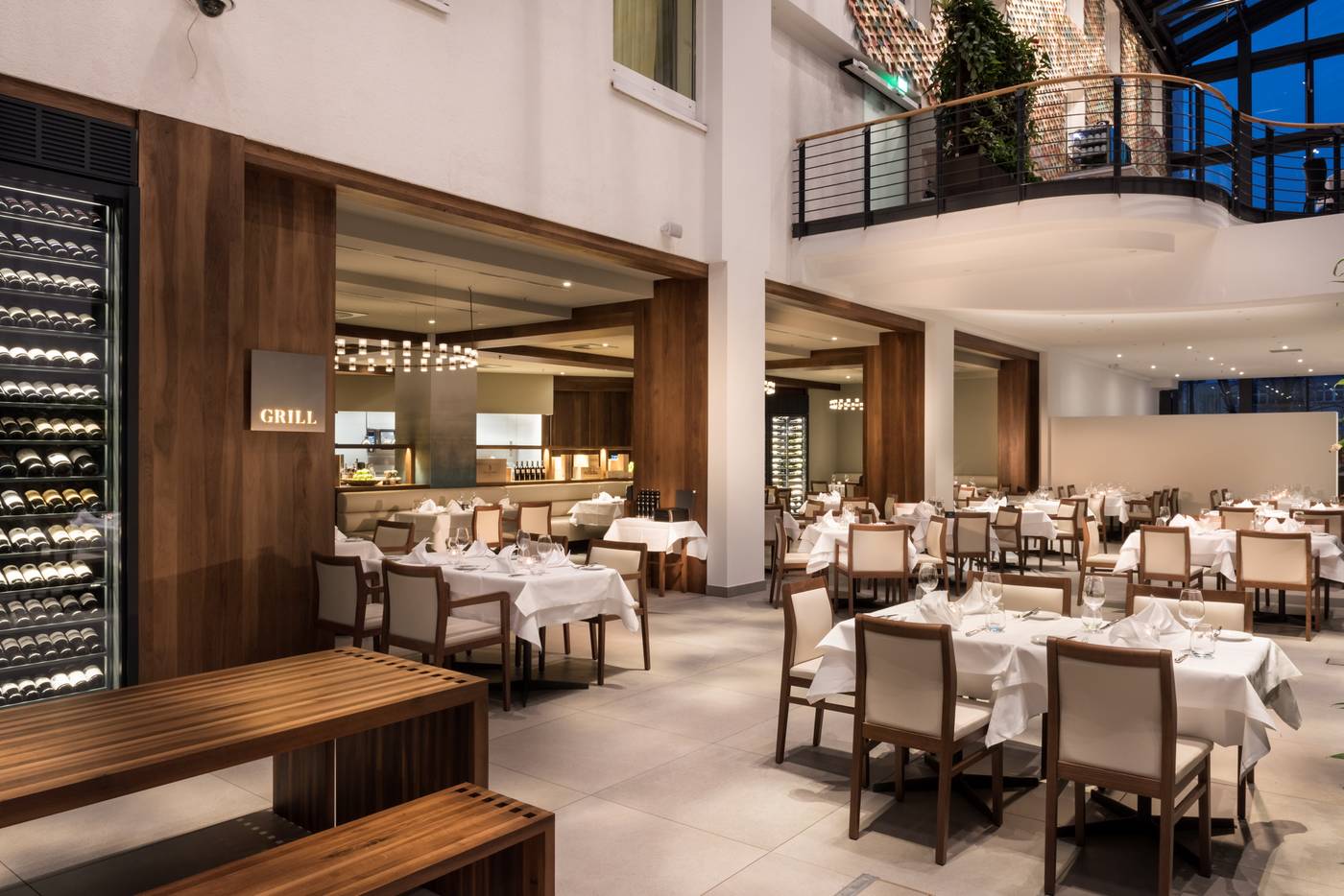 Estrel-Hotel-Berlin-Restaurant-39