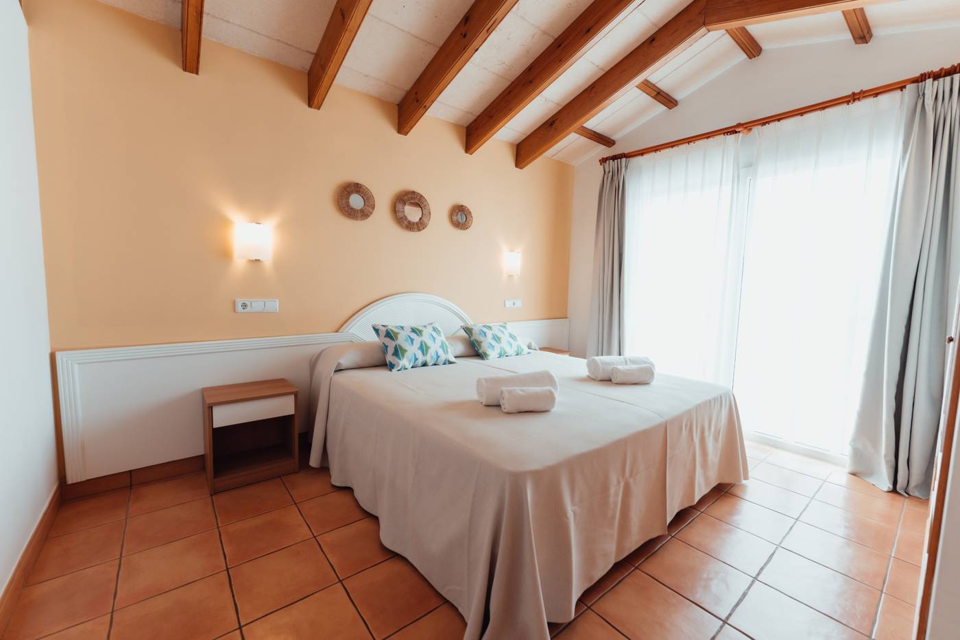 01.08.25 Villas Amarillas