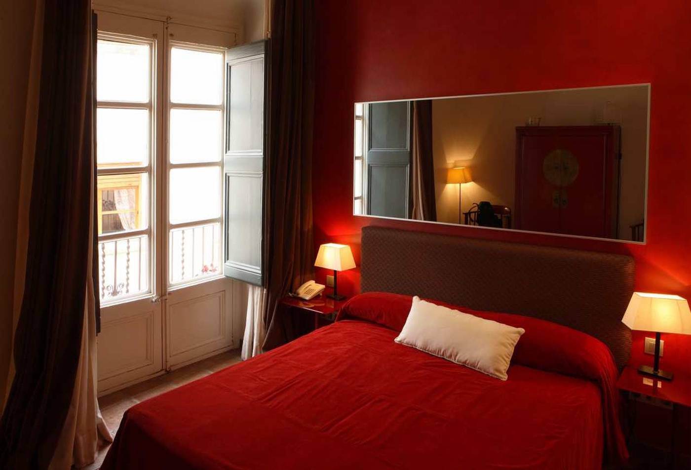 Gran-Claustre-Room-14