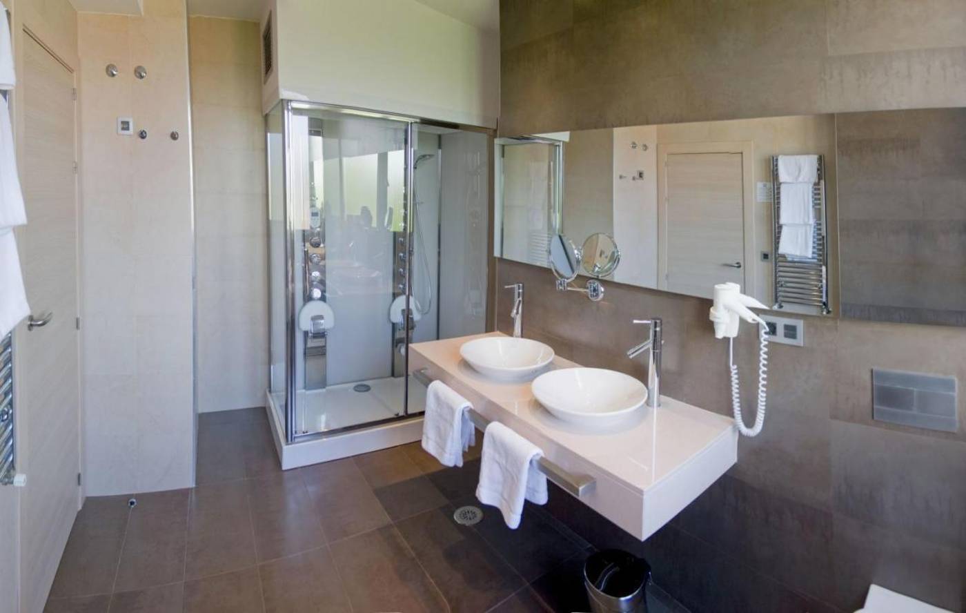 Asturias-Spain-Gijon -Room-9