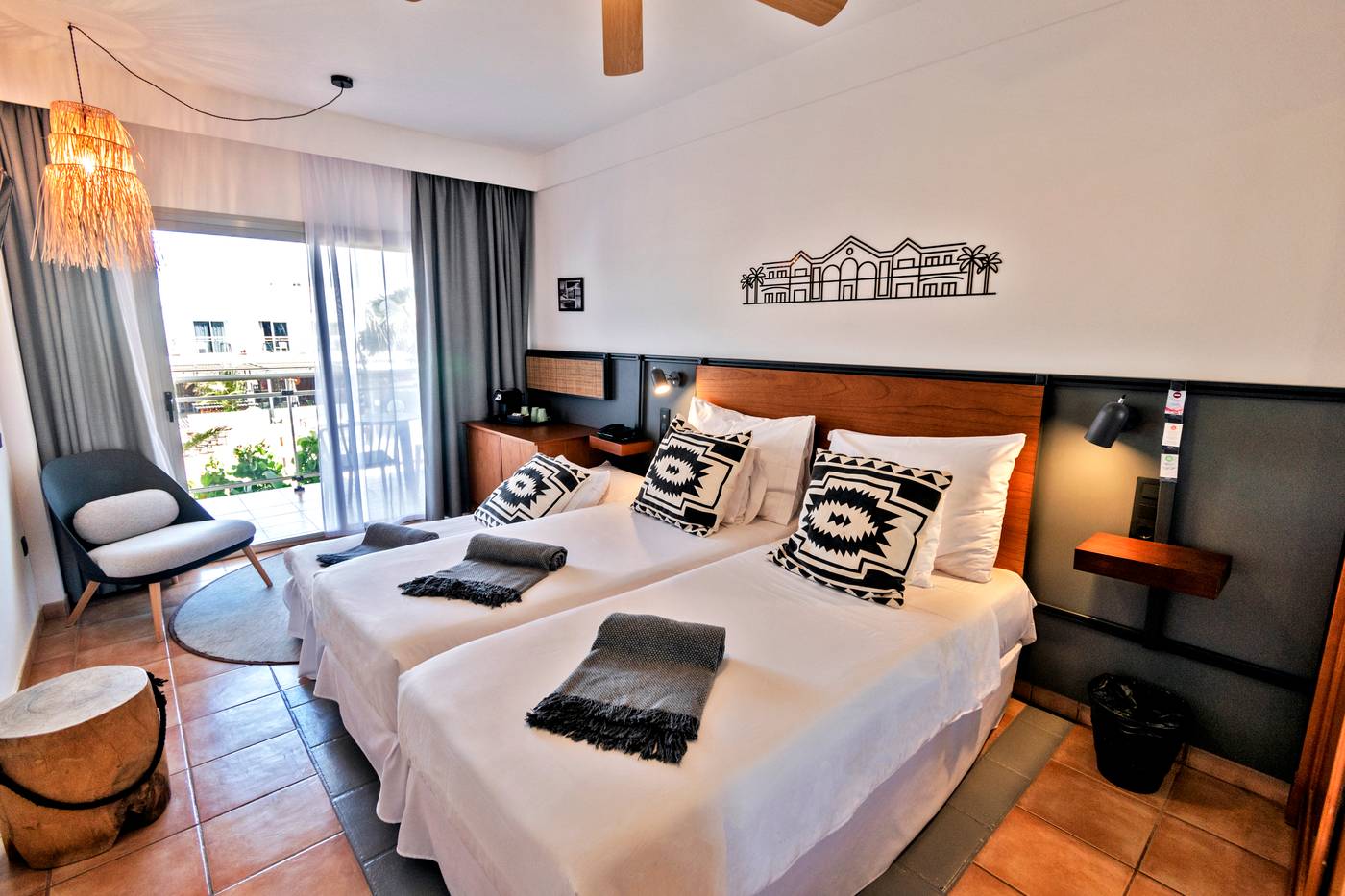 Coral-Cotillo-Beach-Room-26