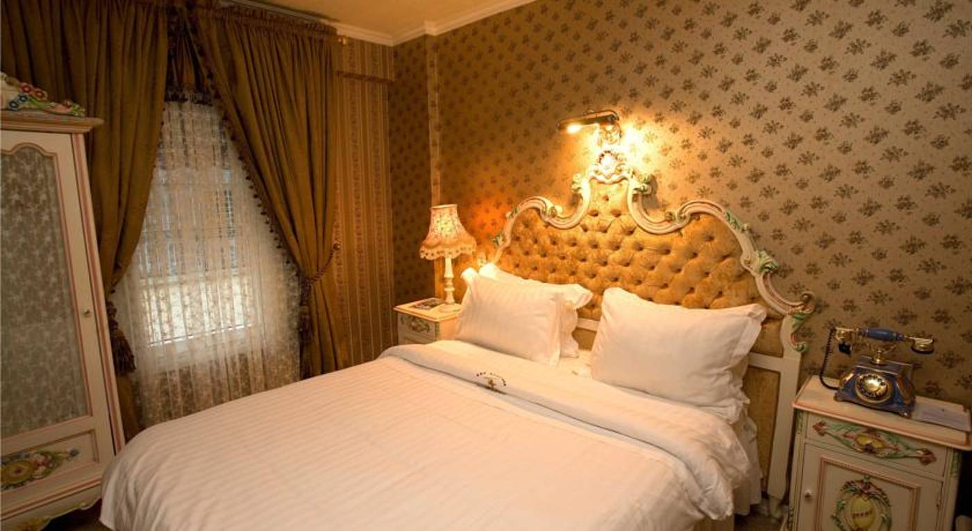 Amisos-Boutique-Hotel-Room-5