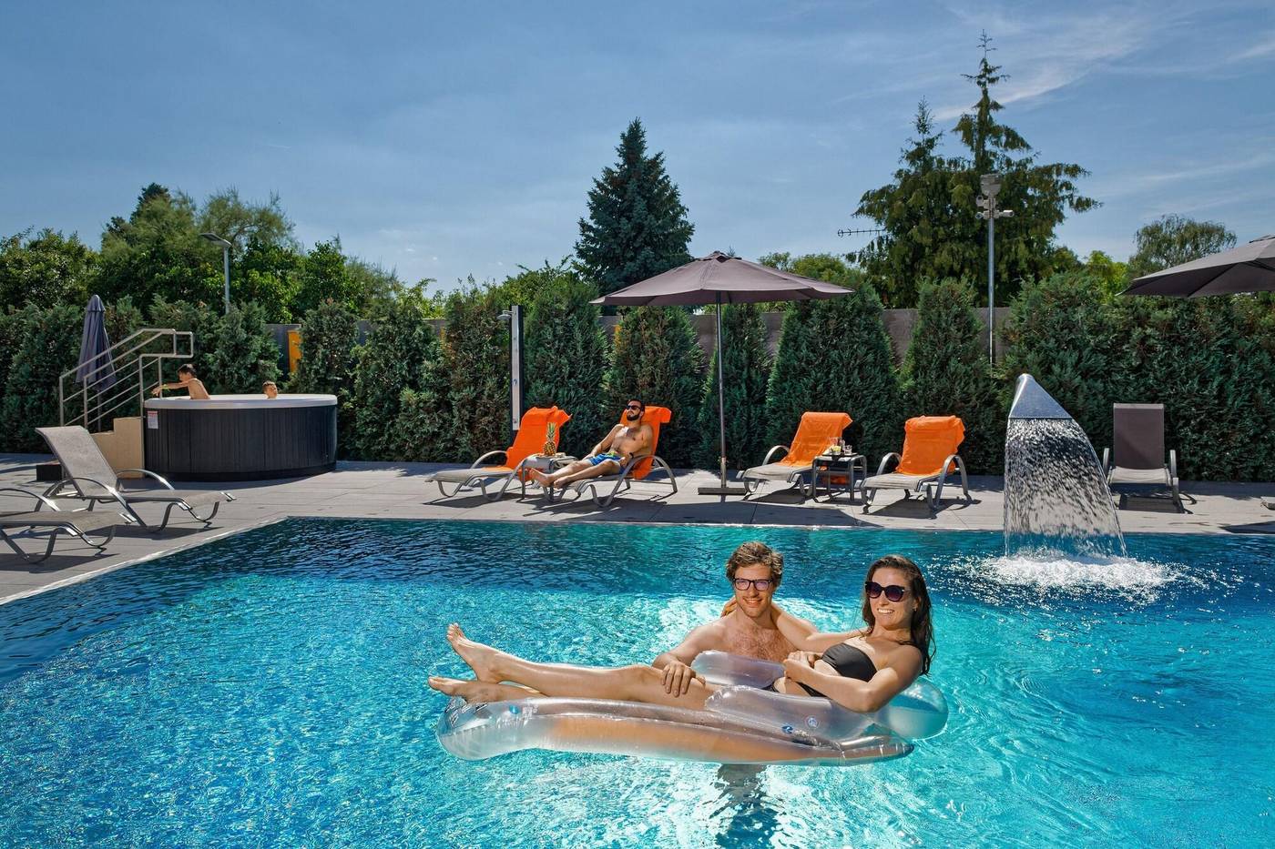 Hotel-Aura-Sports-and-Entertainment-58