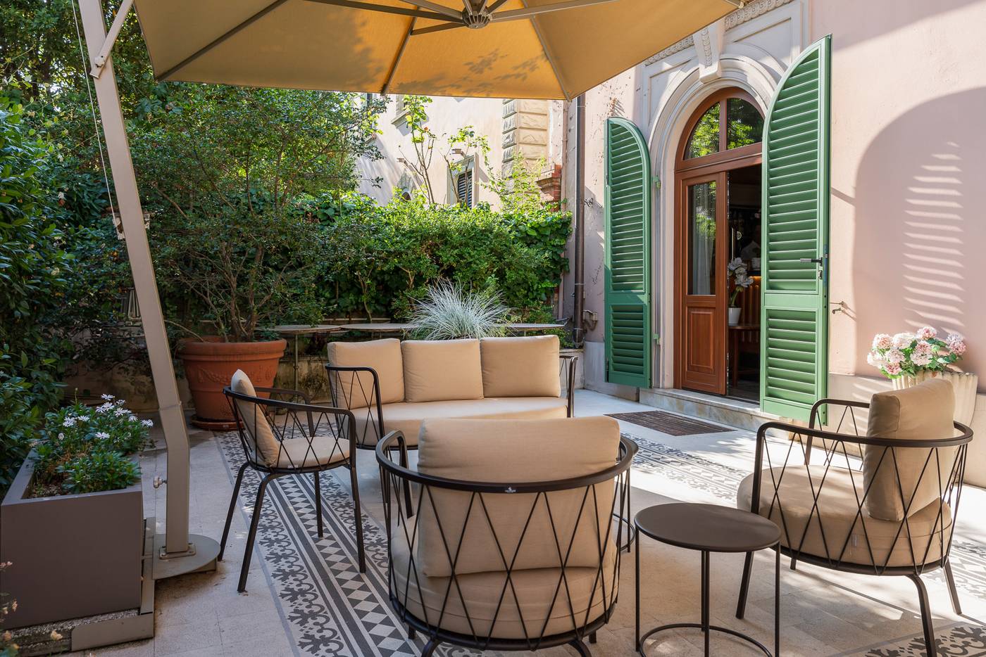 Hotel-Ercolini-e-Savi-Terrace-3