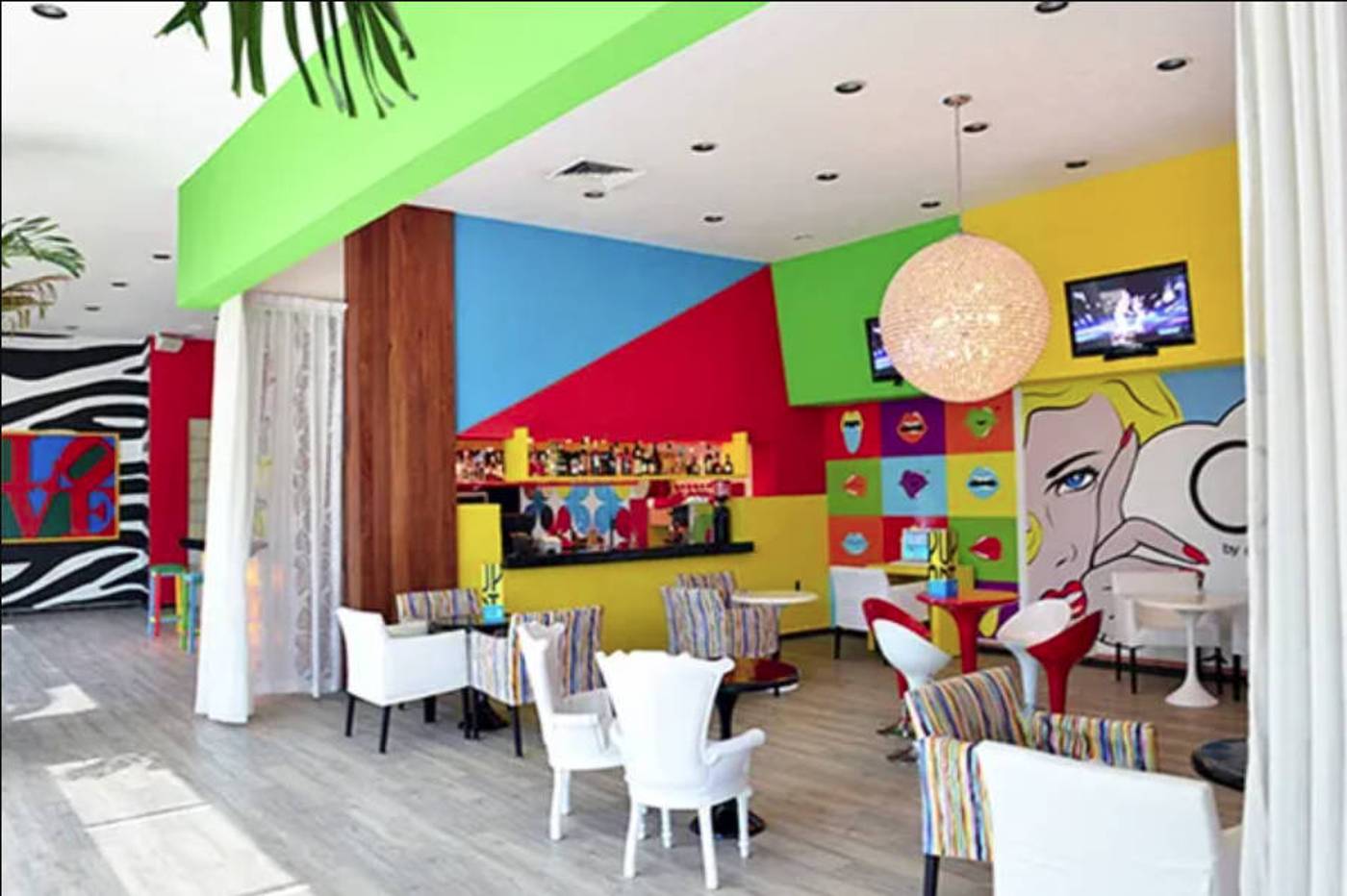 Oh--The-Urban-Oasis-Lobby-25