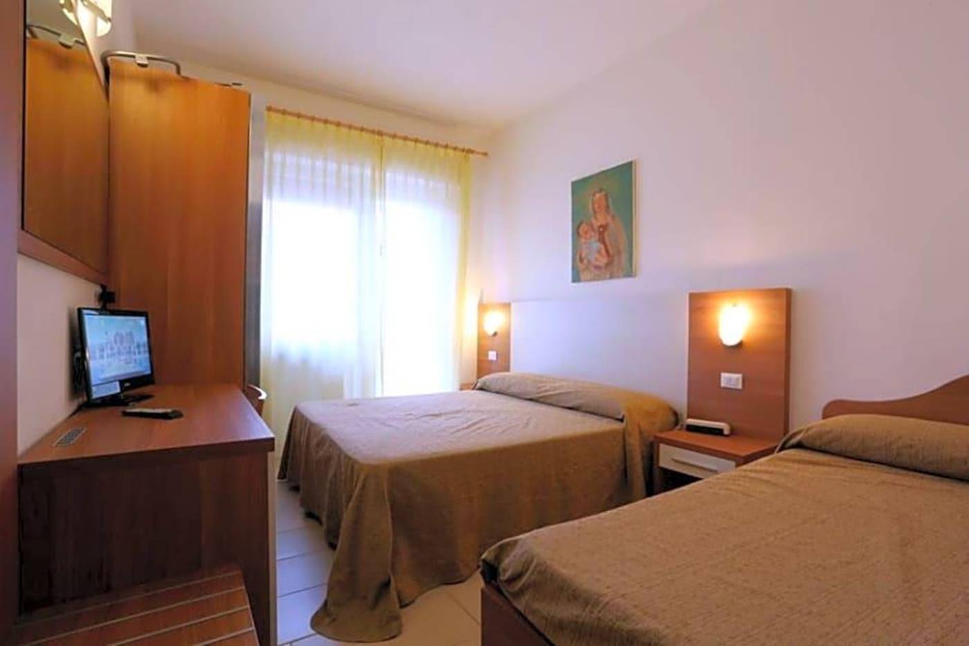 Hotel Blurelda-Italy-SILVI MARINA -General view-6