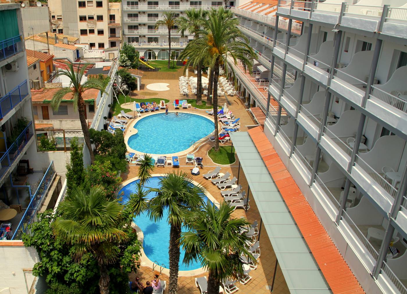 Hotel-Apartamentos-Solimar-Pool-2