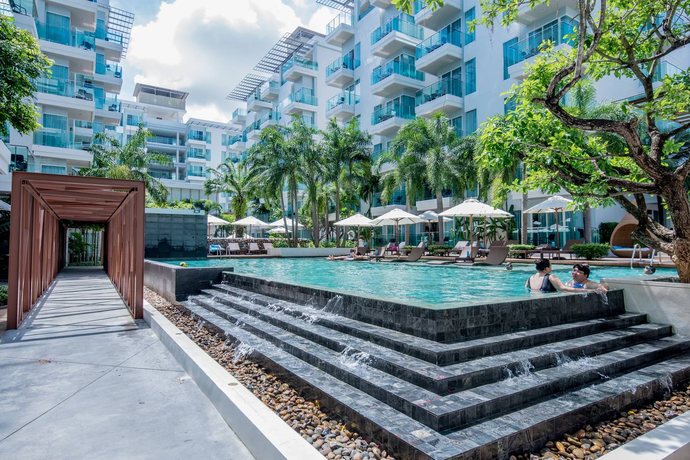 Fishermen-s-Harbour-Urban-Resort-Pool-2