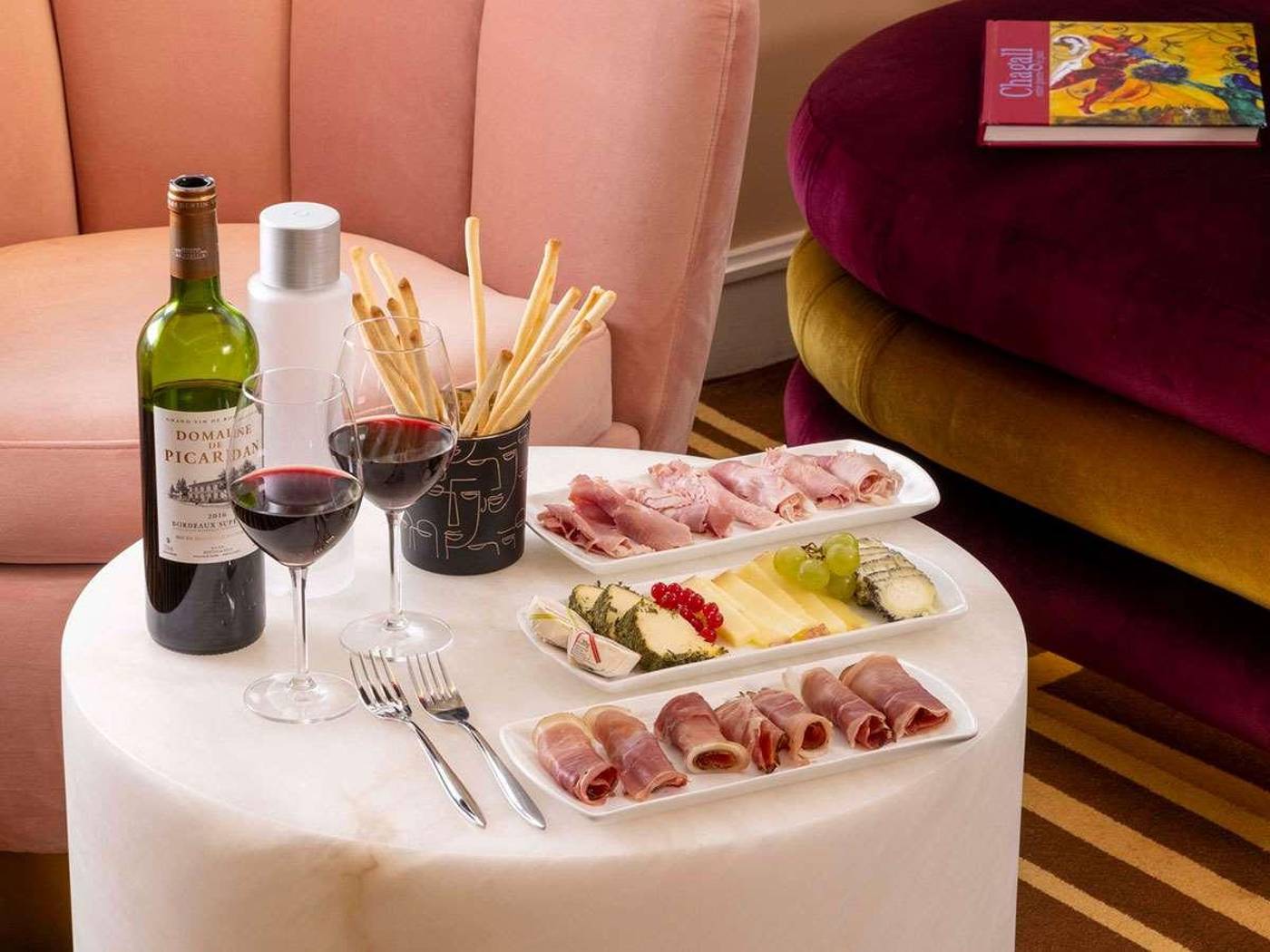 Hotel-Sleeping-Belle-Restaurant-3