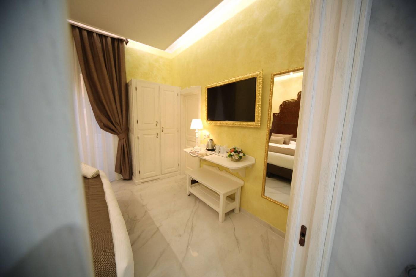 Maison-Tritone-Room-32