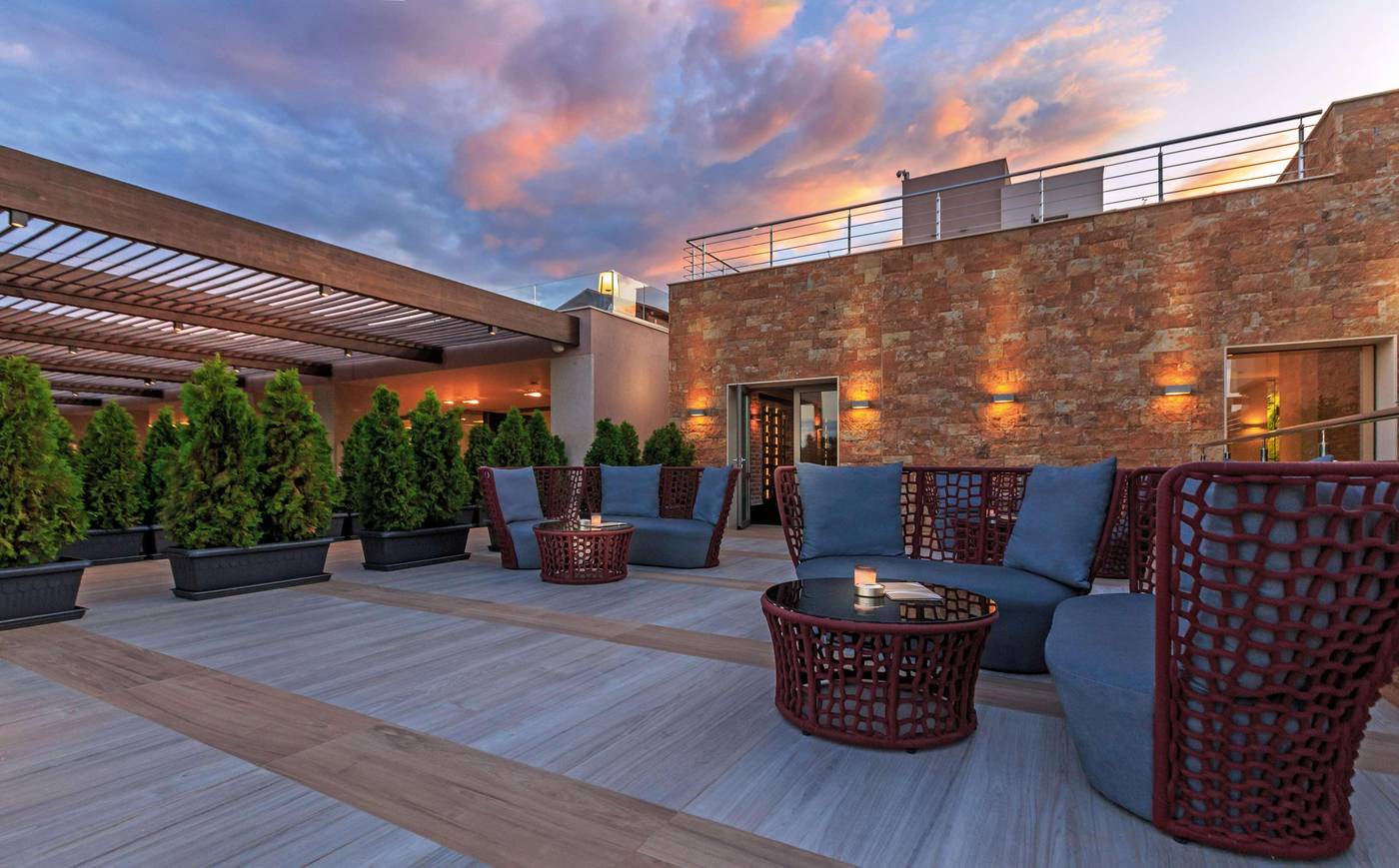 Miraggio-Thermal-Spa-Resort-Lobby-18