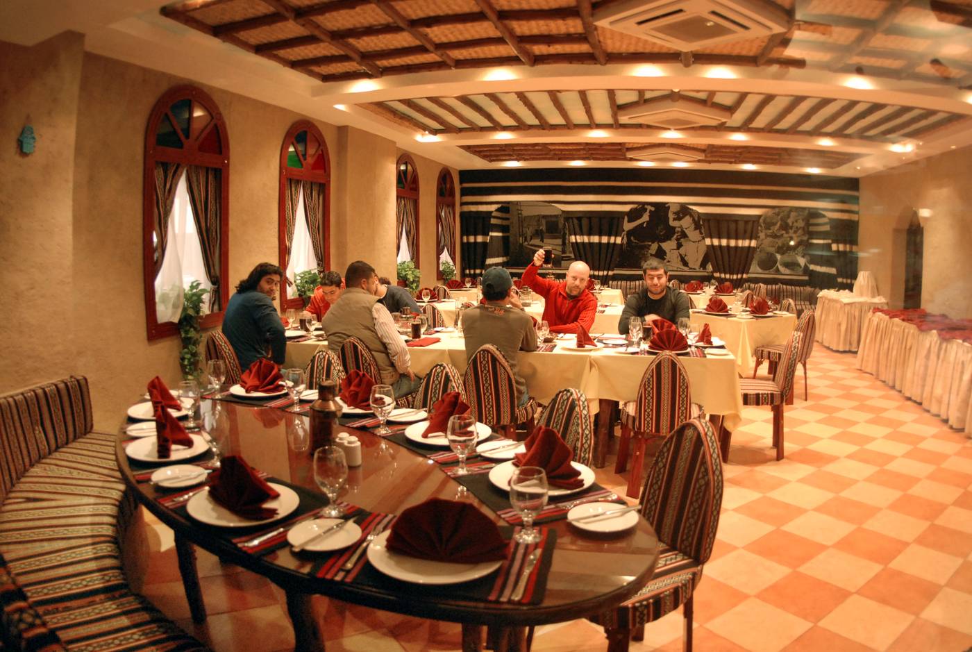 Al-Liwan-Suites-Restaurant-35