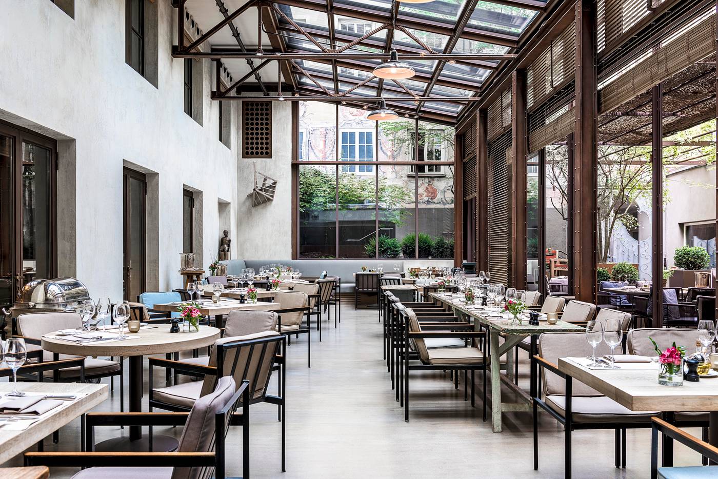 Hotel-Bayerischer-Hof-Munich-Restaurant-53