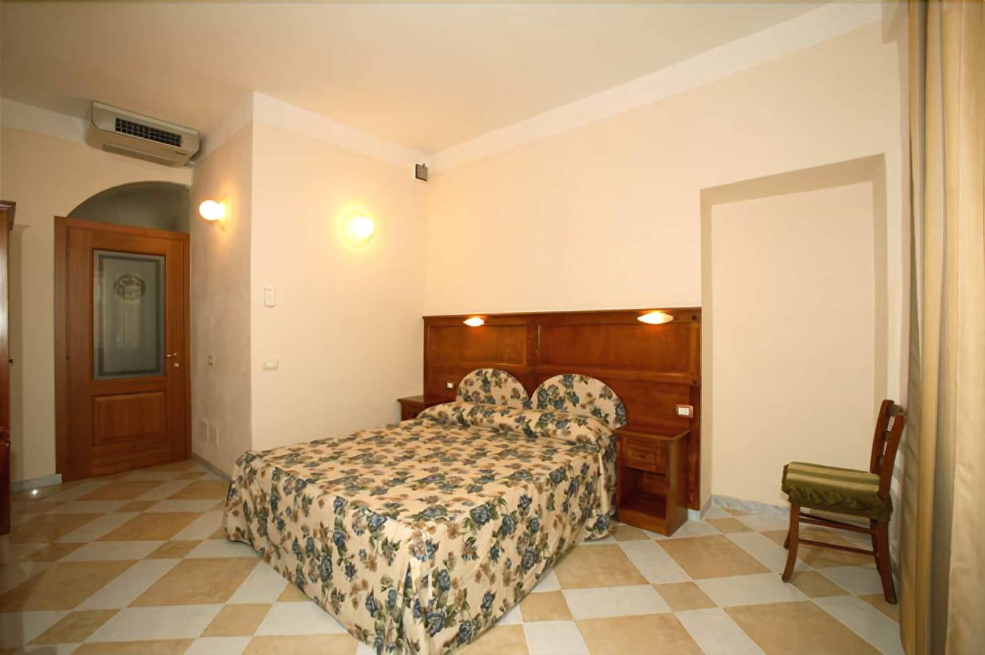 Al-Mercato-B-B-Room-23