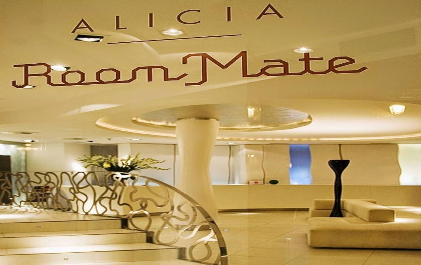 Room-Mate-Alicia-Lobby-34