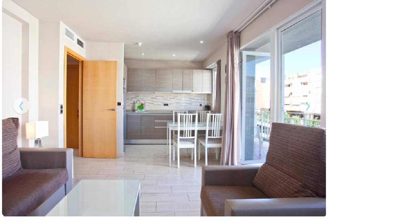 Ecuador-Park-Room-45