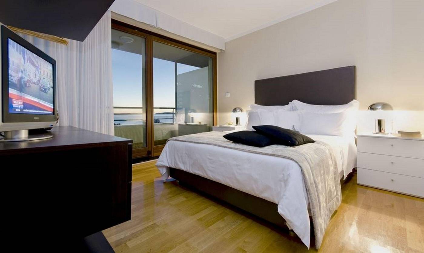 The-Residence-Room-32