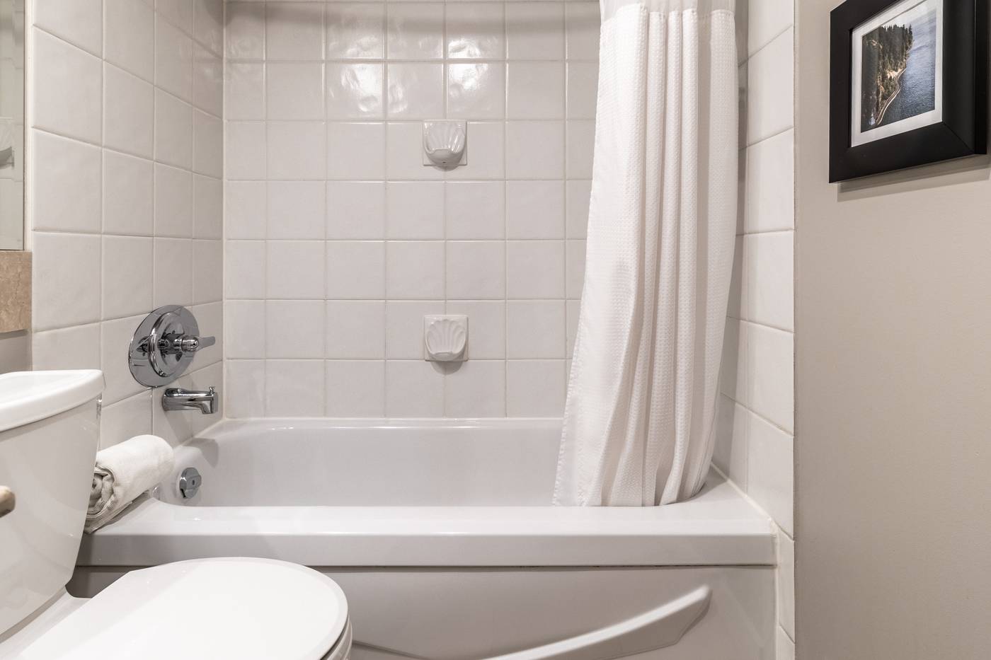 Atrium-Hotel-Vancouver-Room-58