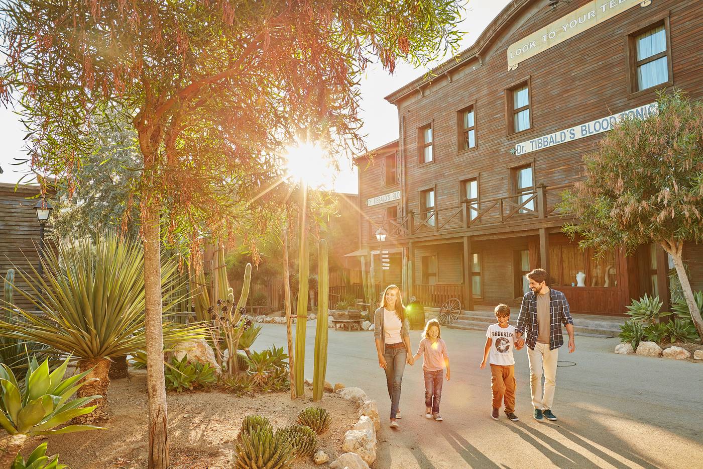 PortAventura-Hotel-Gold-River---Theme-Park-General-view-18