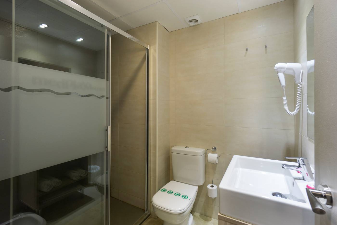 MedPlaya-Esmeraldas-Aparthotel-Room-26
