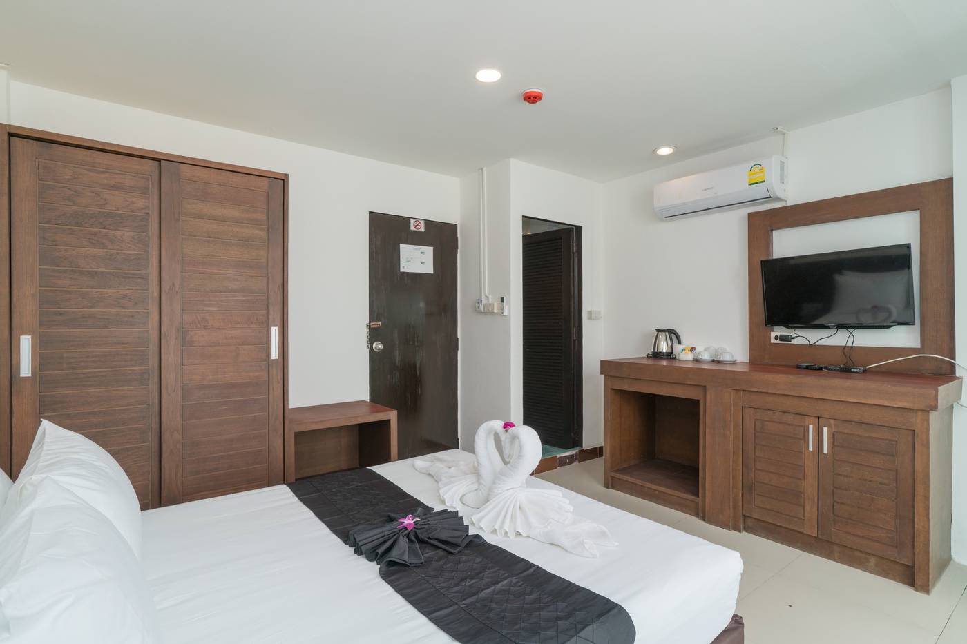 Patong-Swiss-Room-17