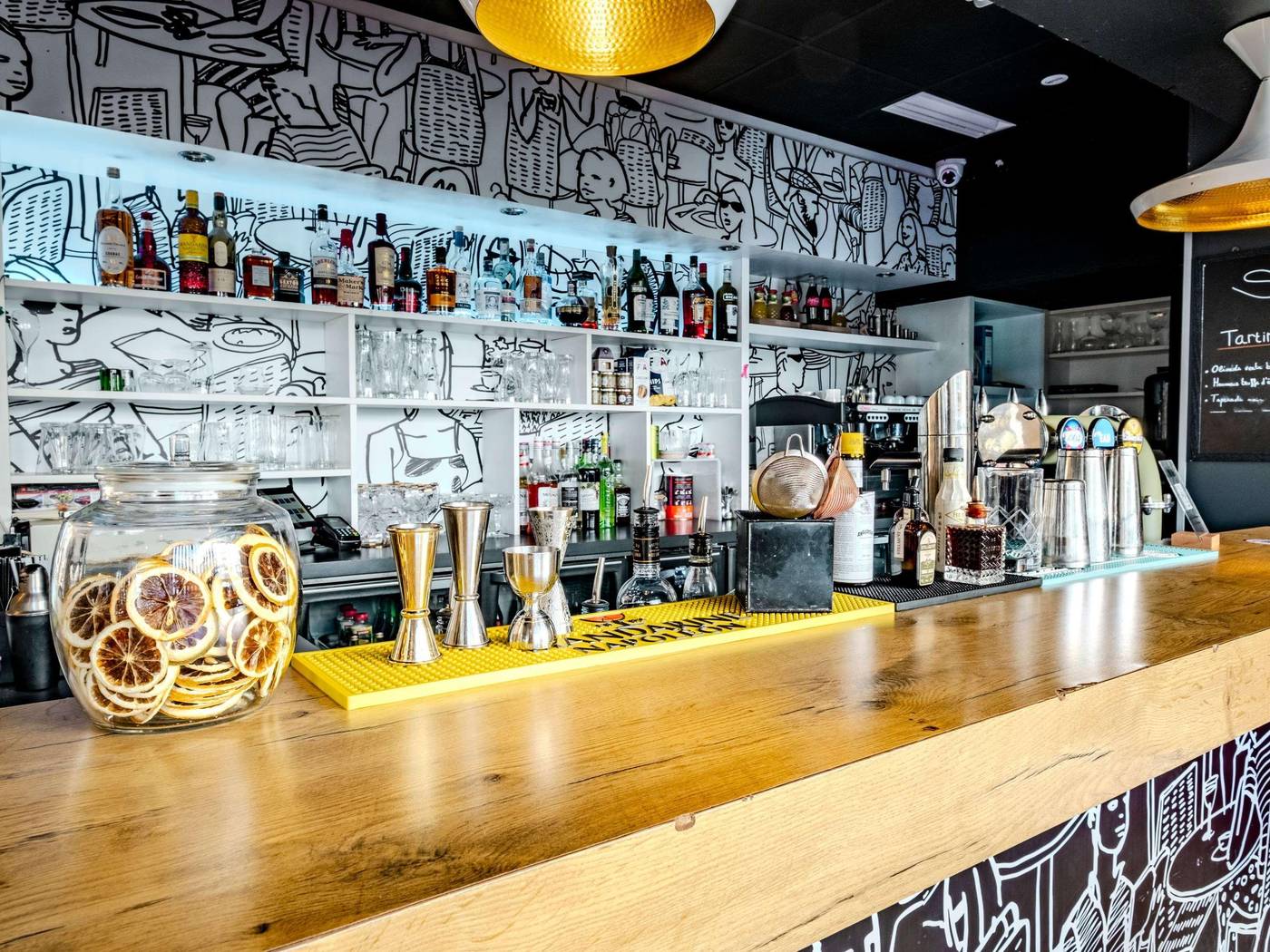 ibis-Marne-la-Vallee-Champs-Bar-26