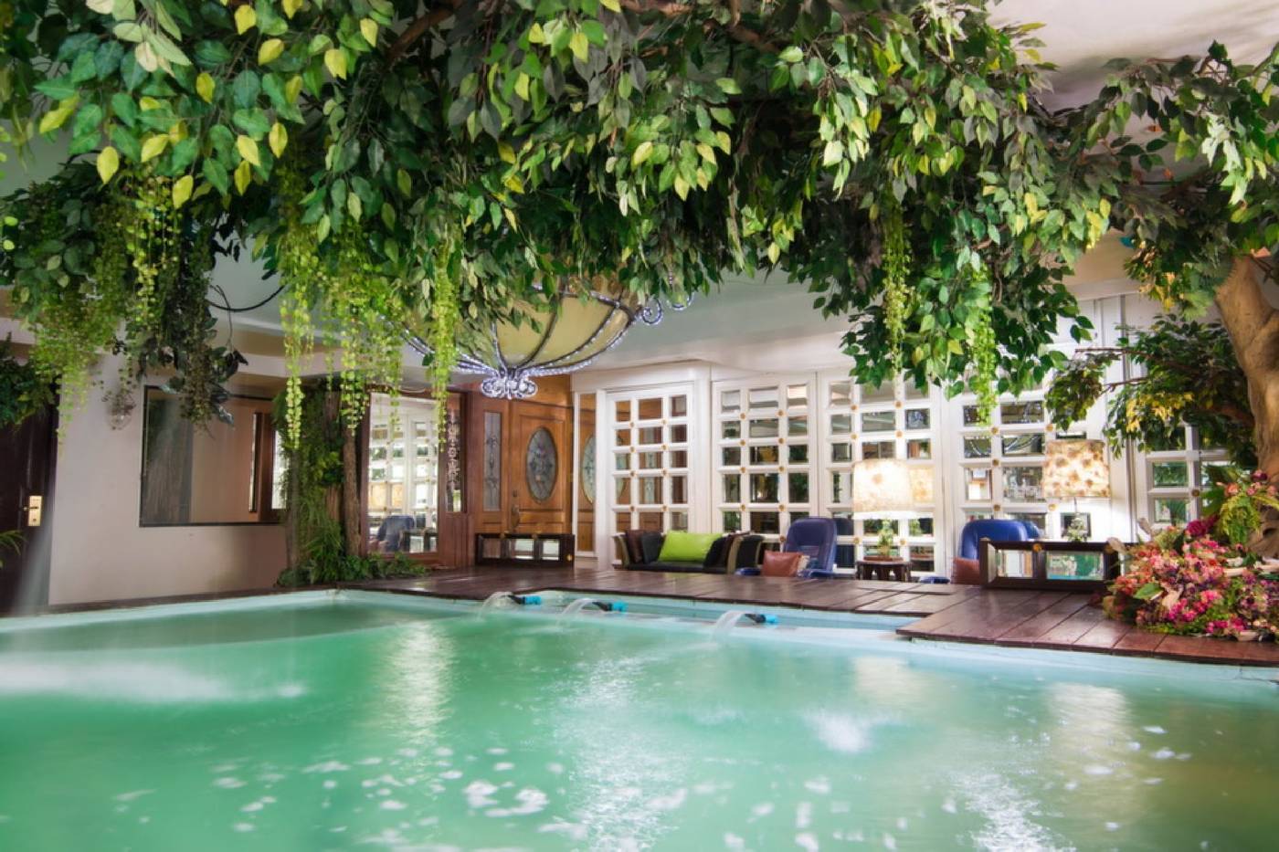 Diamond-City-Hotel-Pool-28