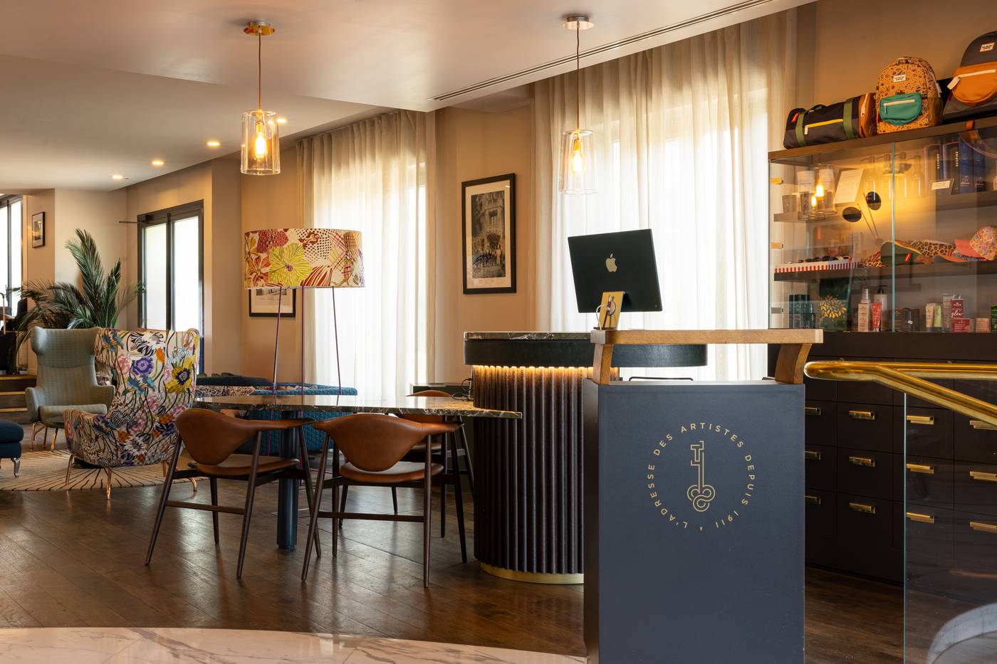 Terrass-Hotel-Montmartre-Lobby-10