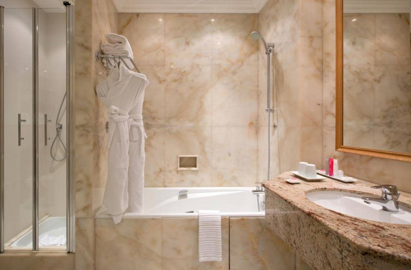 Hotel-Le-Littre-Room-50