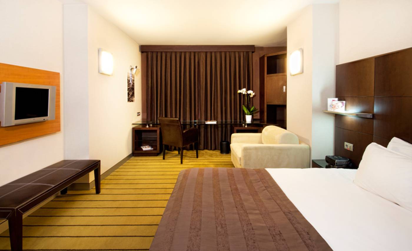 Point-Hotel-Taksim-Room-44