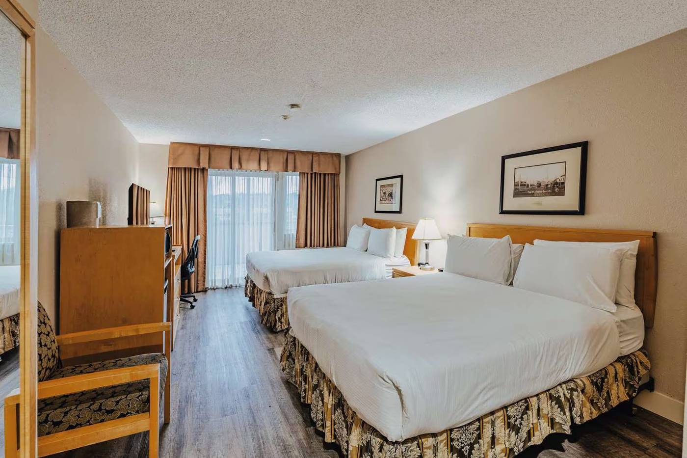 SureStay Plus Hotel by Best Western Coquitlam-Canada-COQUITLAM (VANCOUVER AREA)-Room-10