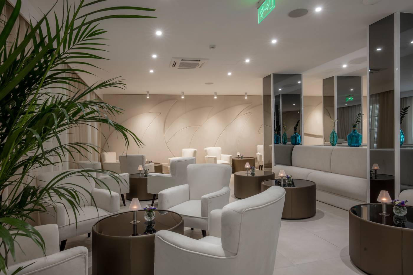 Aminess-Bellevue-Hotel-Bar-43