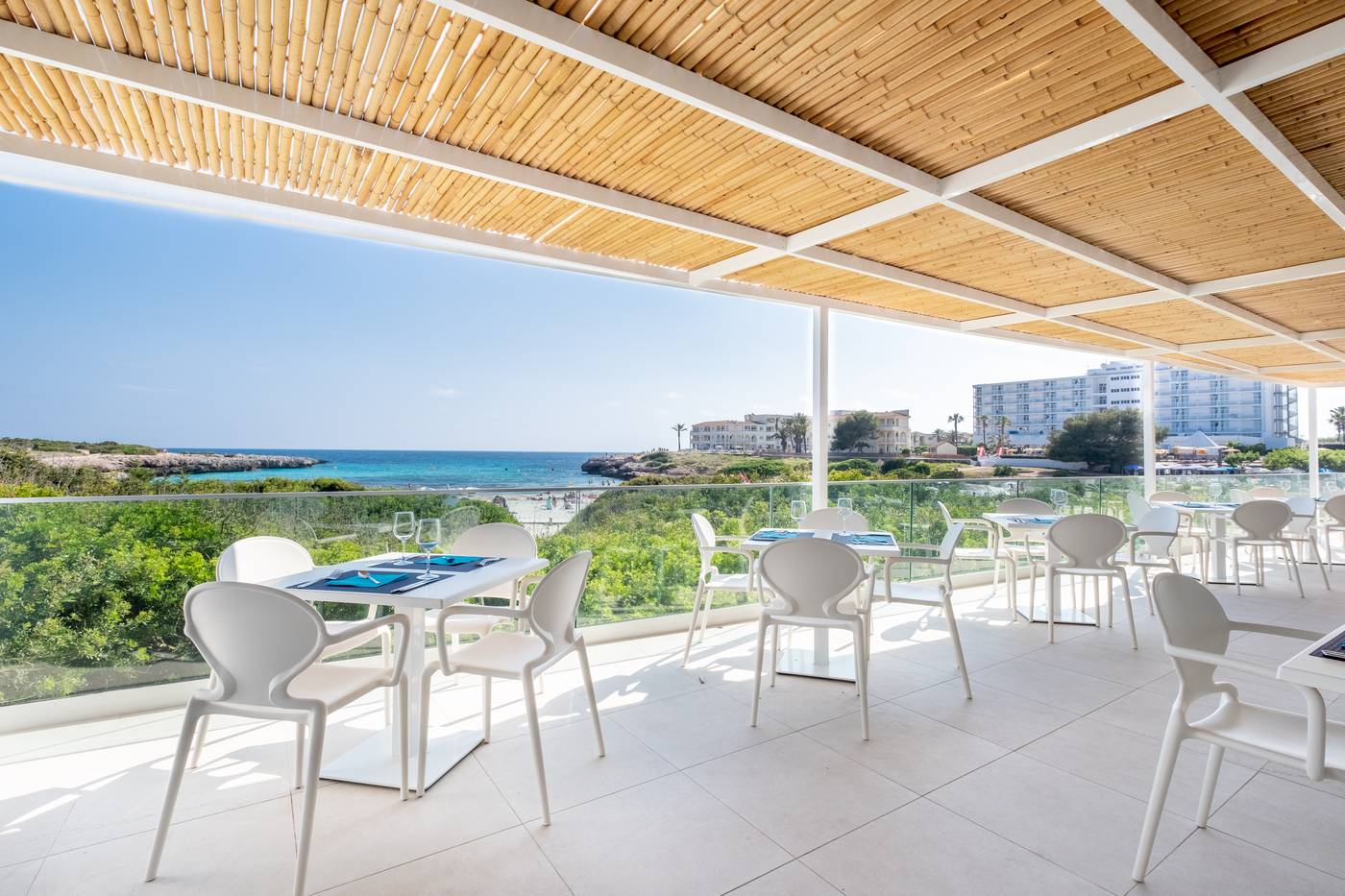 Carema-Beach-Menorca-Restaurant-54