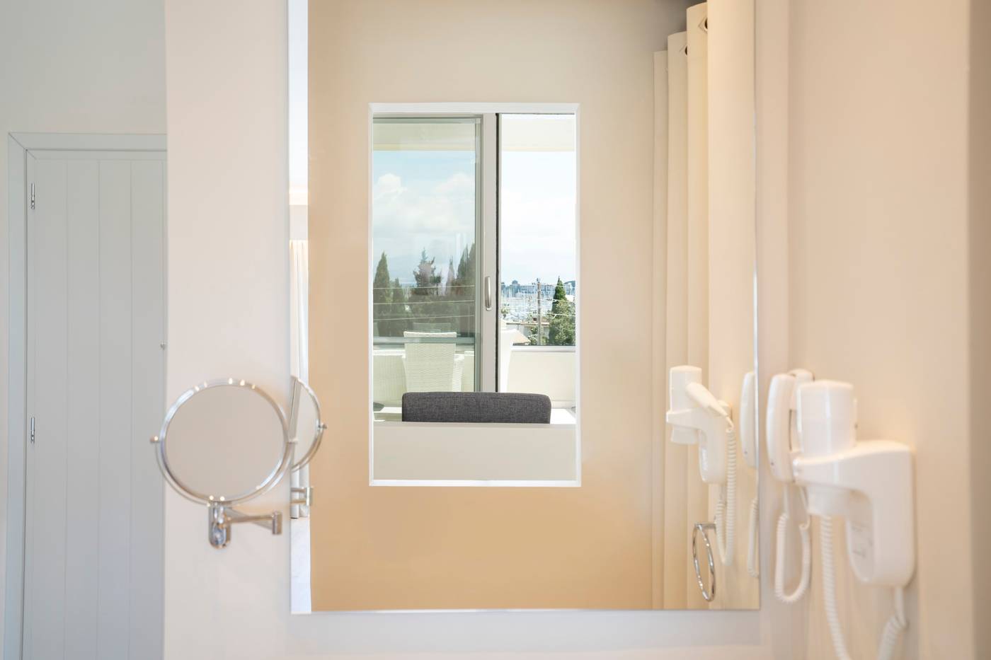 Debono-Hotel-Room-46