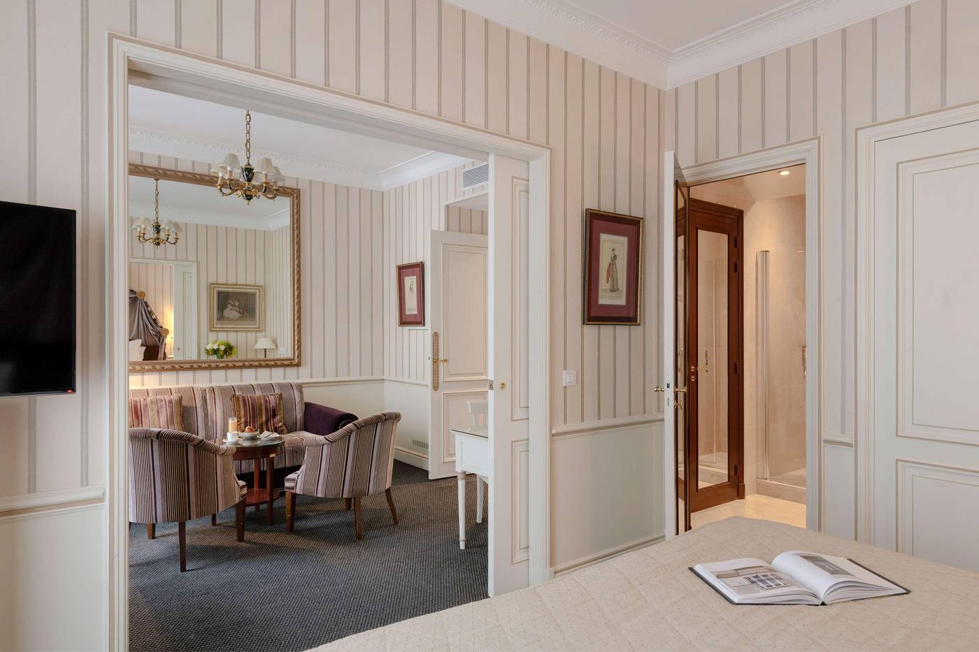 H----tel-Napol----on-Paris-Room-72